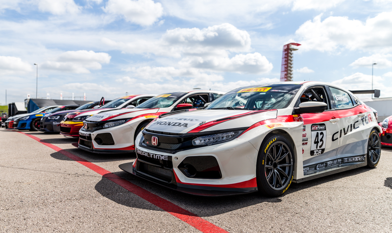 Illustration for article titled Check Out The Smorgasbord Of Incredible Cars That Took Over Austin For Pirelli World Challenge